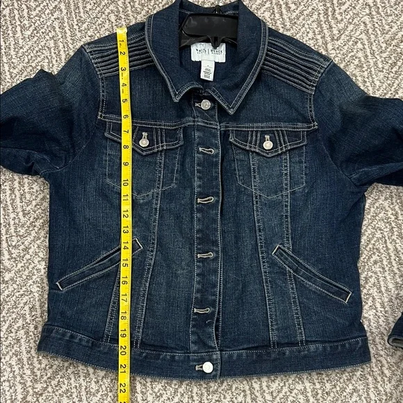 Levi's Women's Dark Blue Jean Jacket - Picture 6 of 7